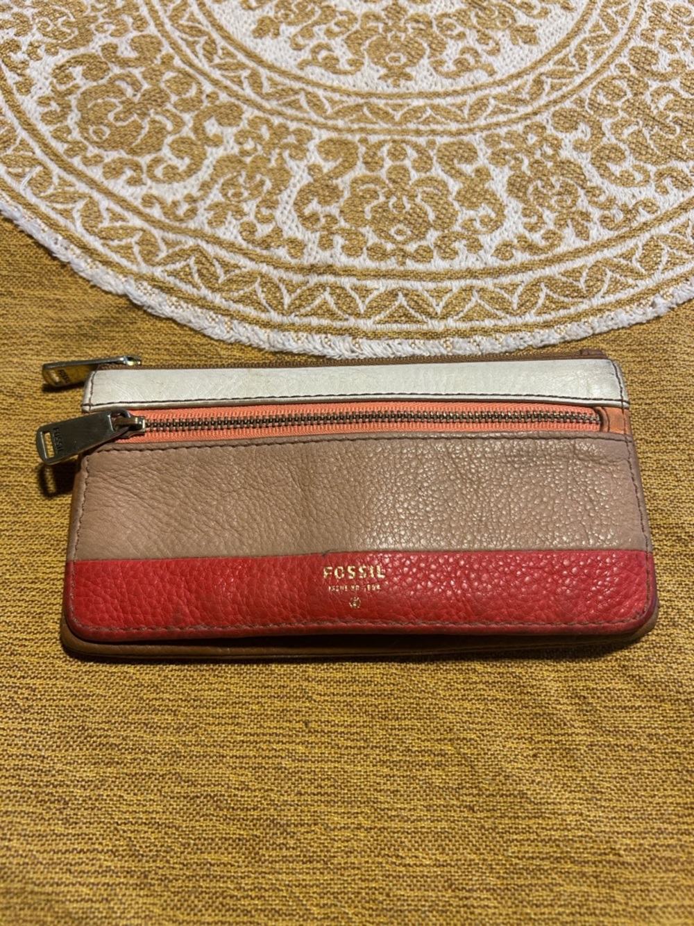 Fossil Tri-Panel Leather Zip Wallet in Red, Taupe & Cream